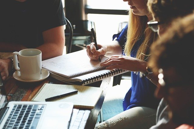 PMP®資格とは?取得までのプロセスやメリット、勉強方法までわかりやすく解説
